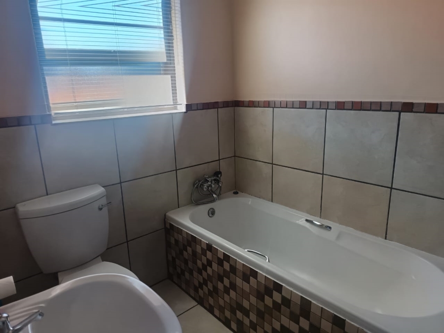 3 Bedroom Property for Sale in Riviera Northern Cape